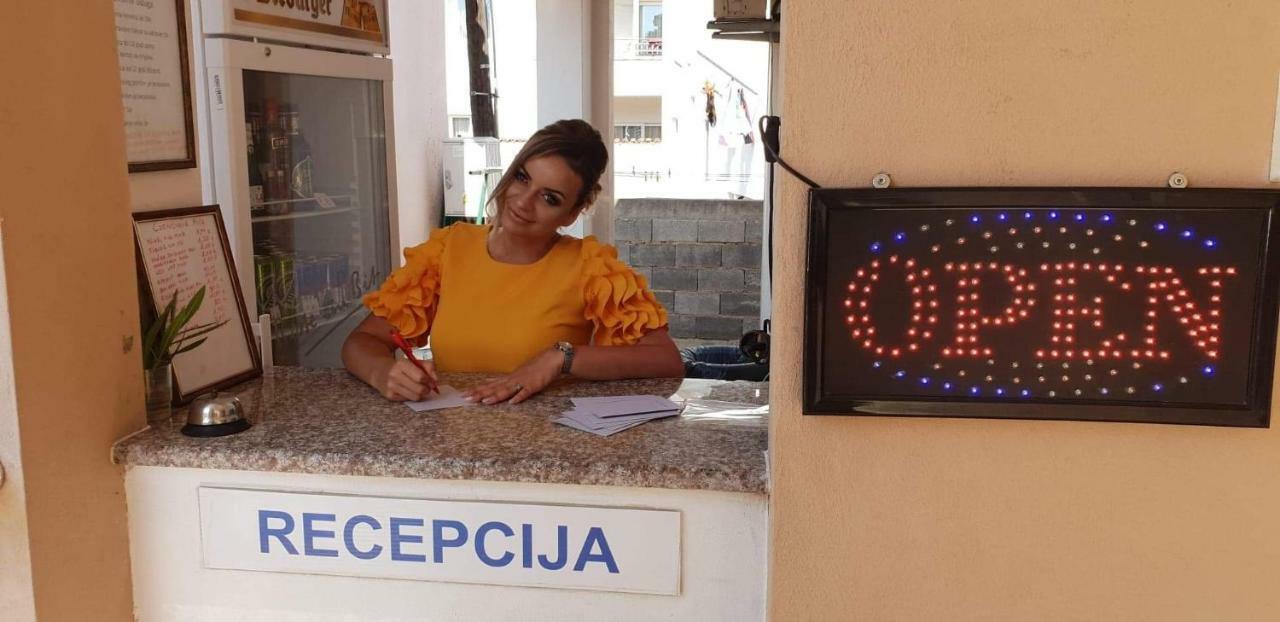 Apartments Cindrak بار المظهر الخارجي الصورة