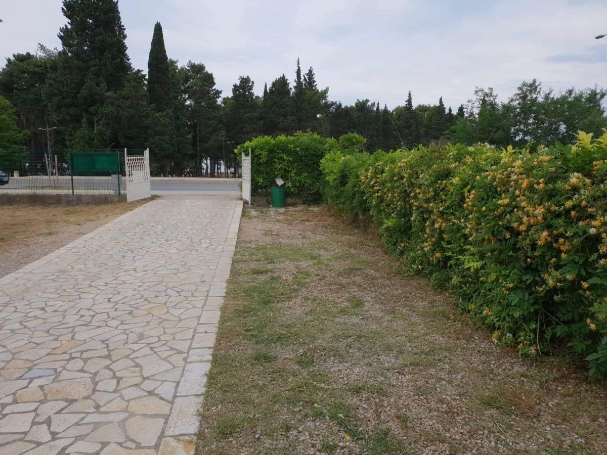Apartments Cindrak بار الغرفة الصورة
